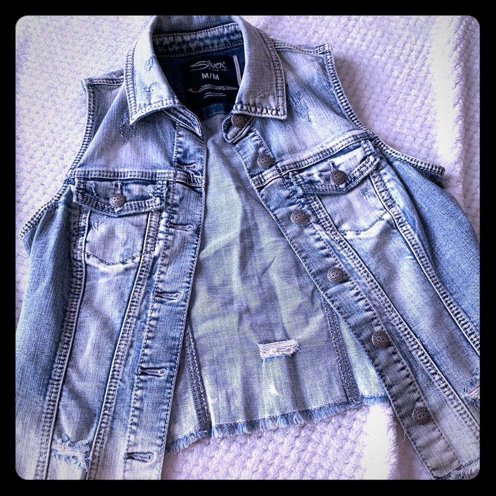 Silver jeans distressed denim vest